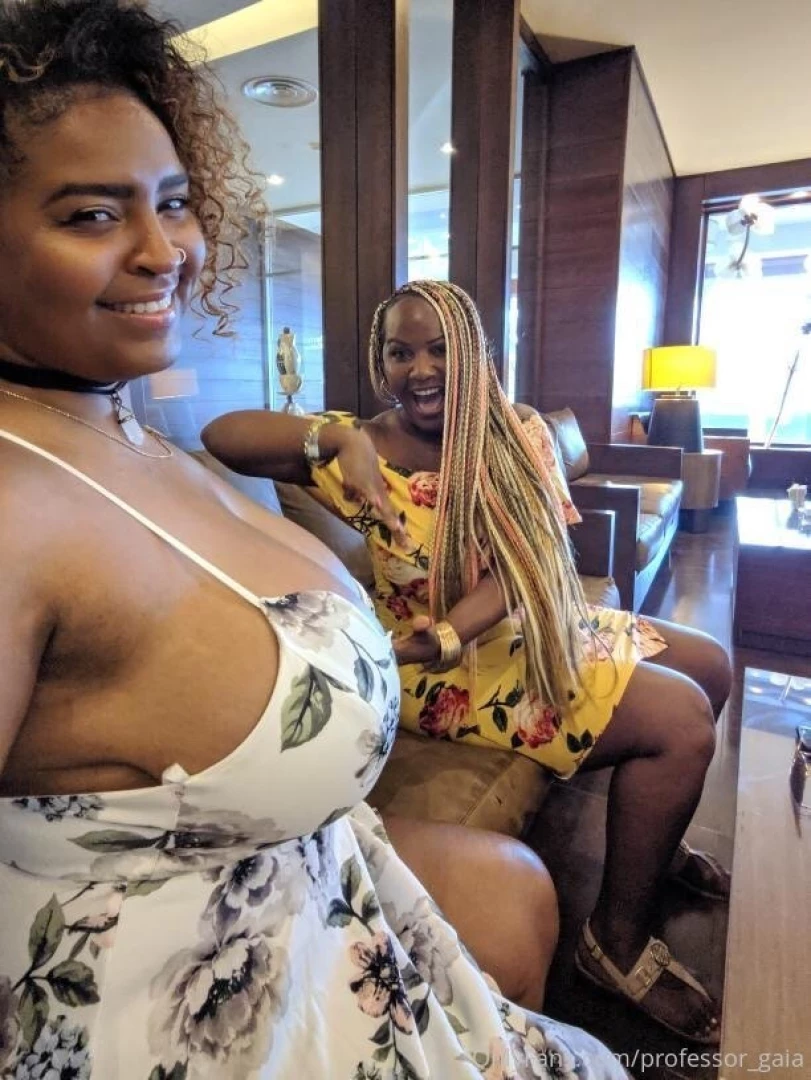 Floral dress in the dr confession i m obsessed with escape rooms tags part 3 