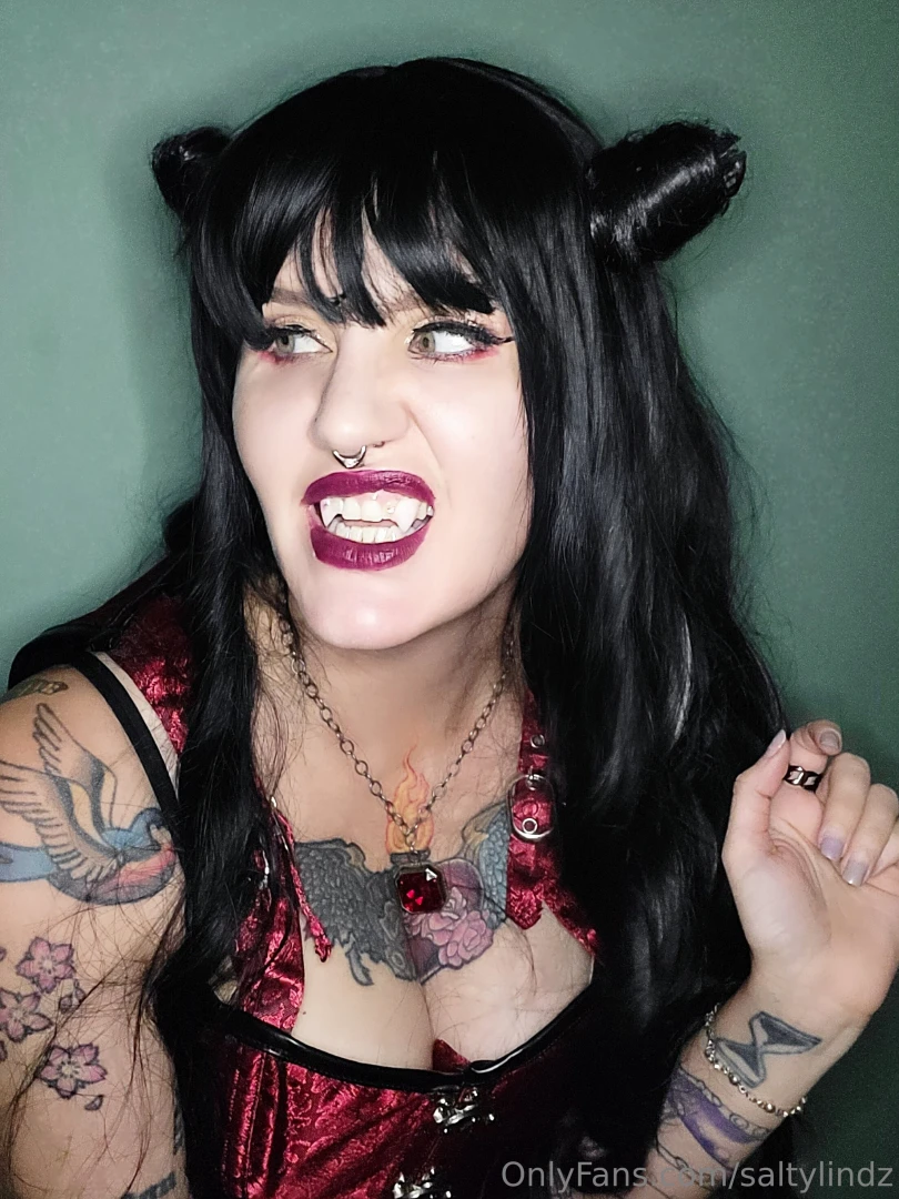 Part of me misses my old nadja wig 