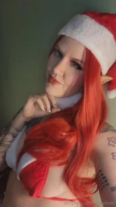 I was going to do a holiday set for you all but my dumbass sprained my