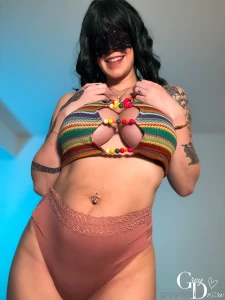 Slide between my cleavage