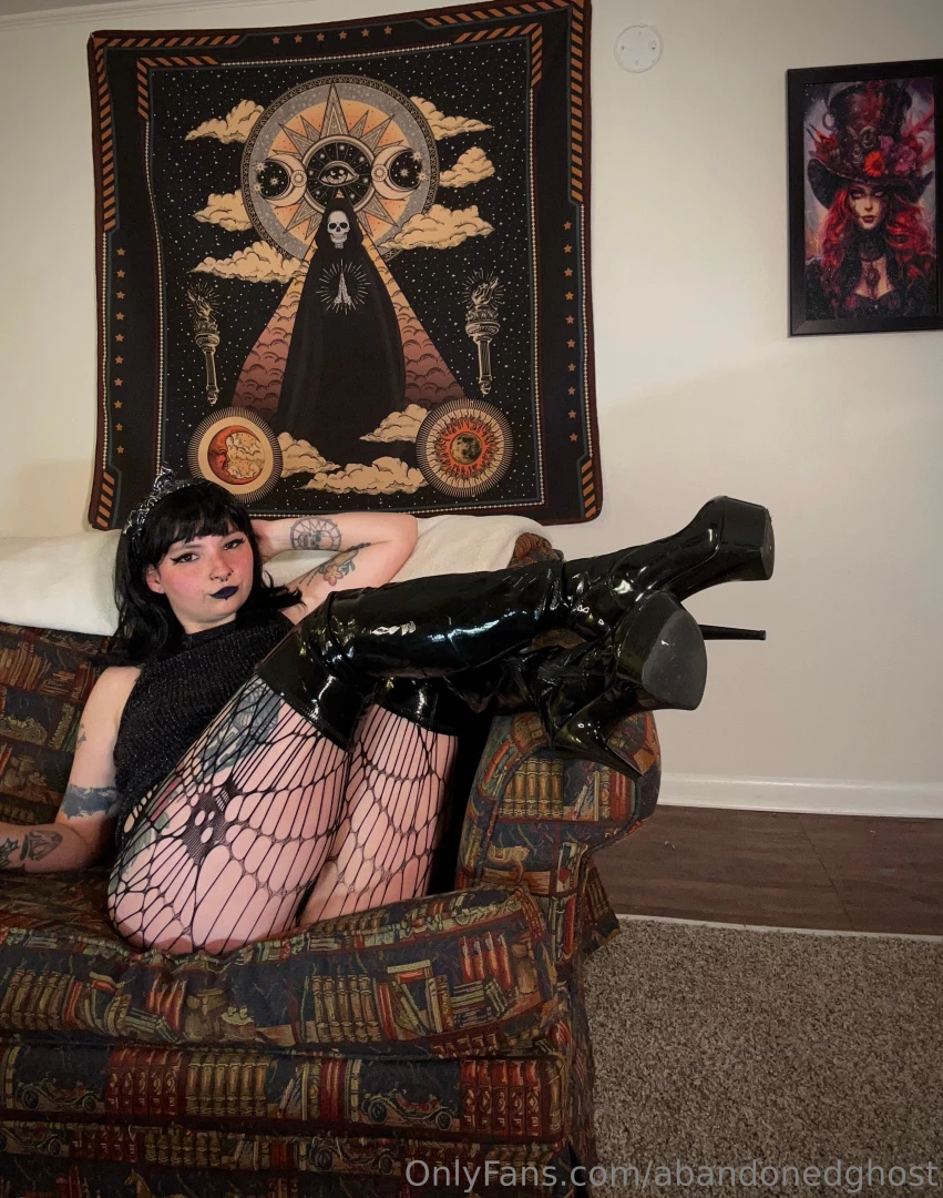 Goth girls in fish nets part 2 