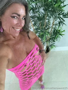 Getting ready to shoot this am feelin pretty in pink
