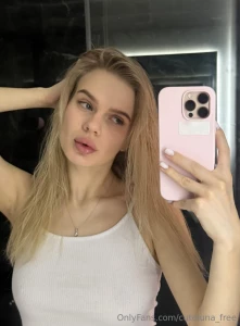 Hello i m sylvia sylwia_laly i m 20 and between lectures i love part 99