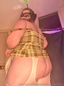 These sims may live out in the desert but there is nothing dry about part 8