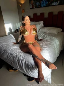 First 10 to like this post are the biggest bitches of all slave