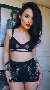 J ai enlev quelque chose pour toi viens voir