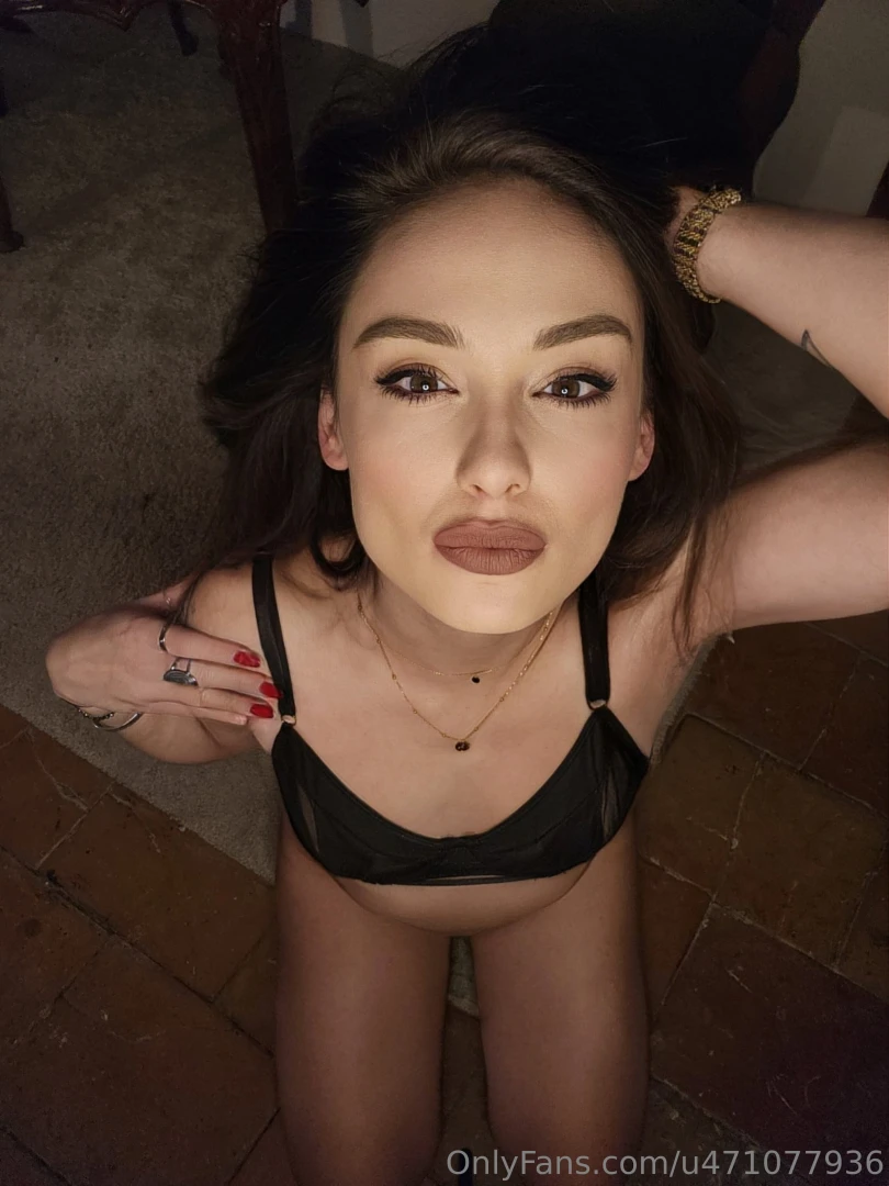 Mon corps est un terrain de jeu tu viens jouer 