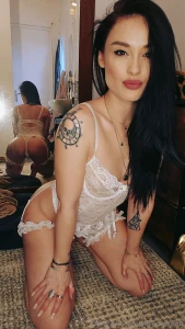 D un regard je te d shabille