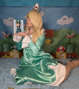 Rosalina has been thinking about luigi a lot lately part 16