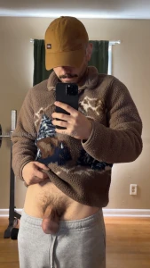 It ain t gonna grab itself