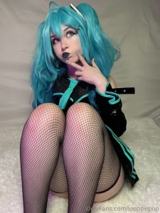 Mikuuuu had a lot of fun with this d i still have two more miku part 4