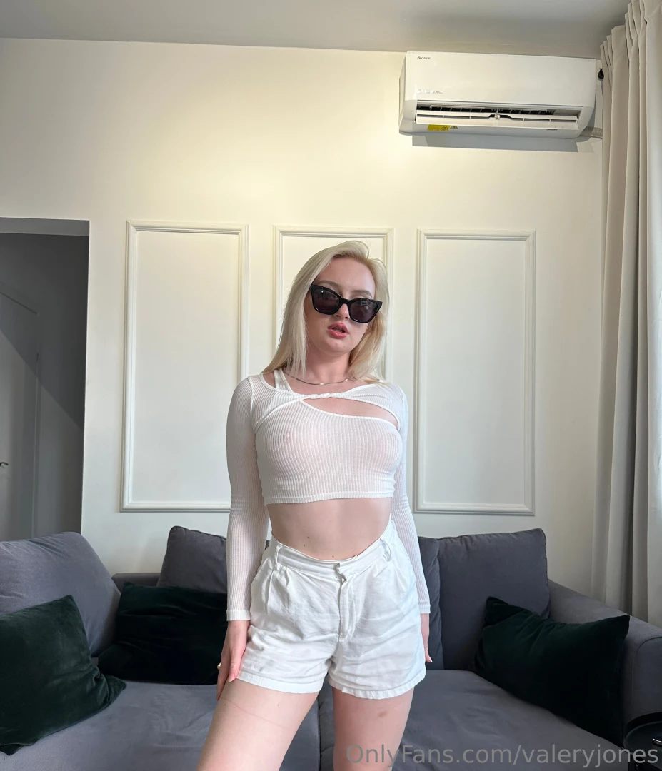 Omg babes just rockin my fave summer outfit today and i m living for 