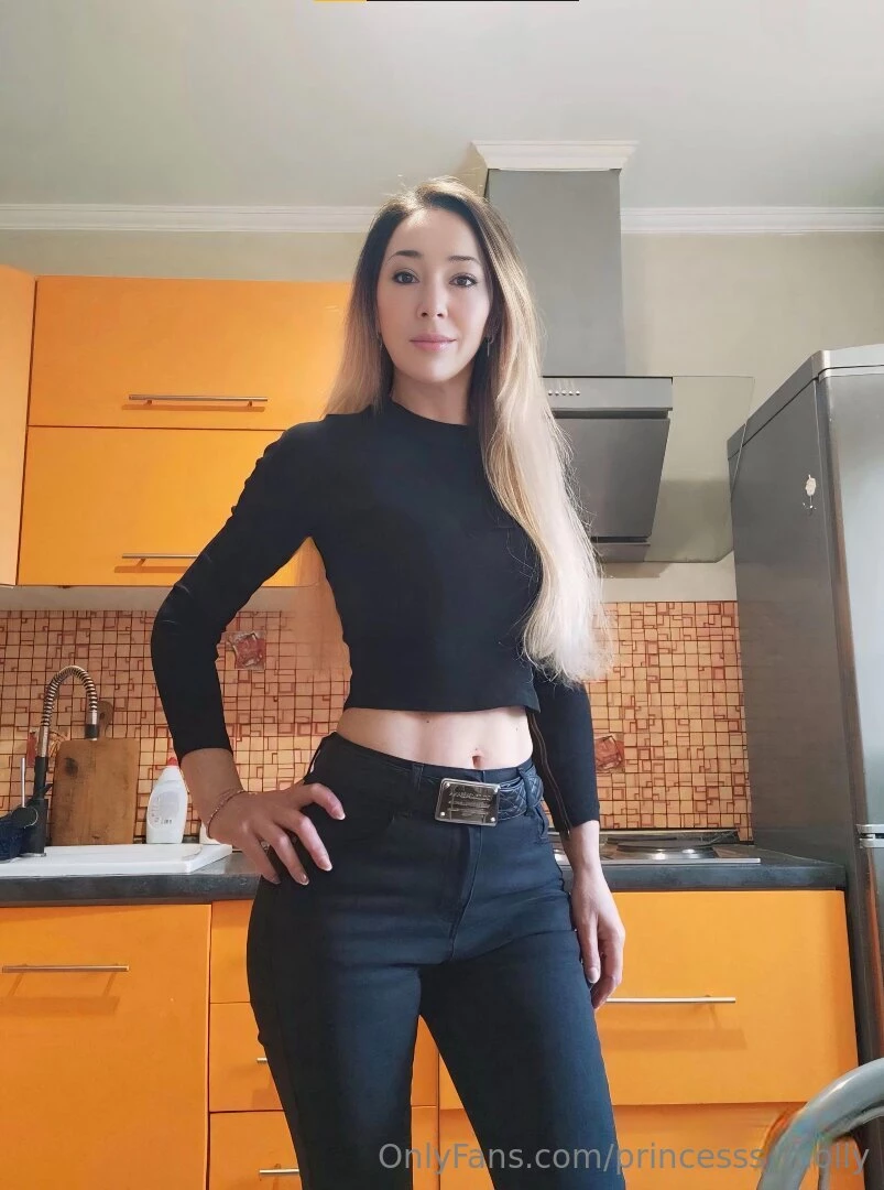 This sexy milf knows exactly how to make you ecstasy margo_mommy part 33 