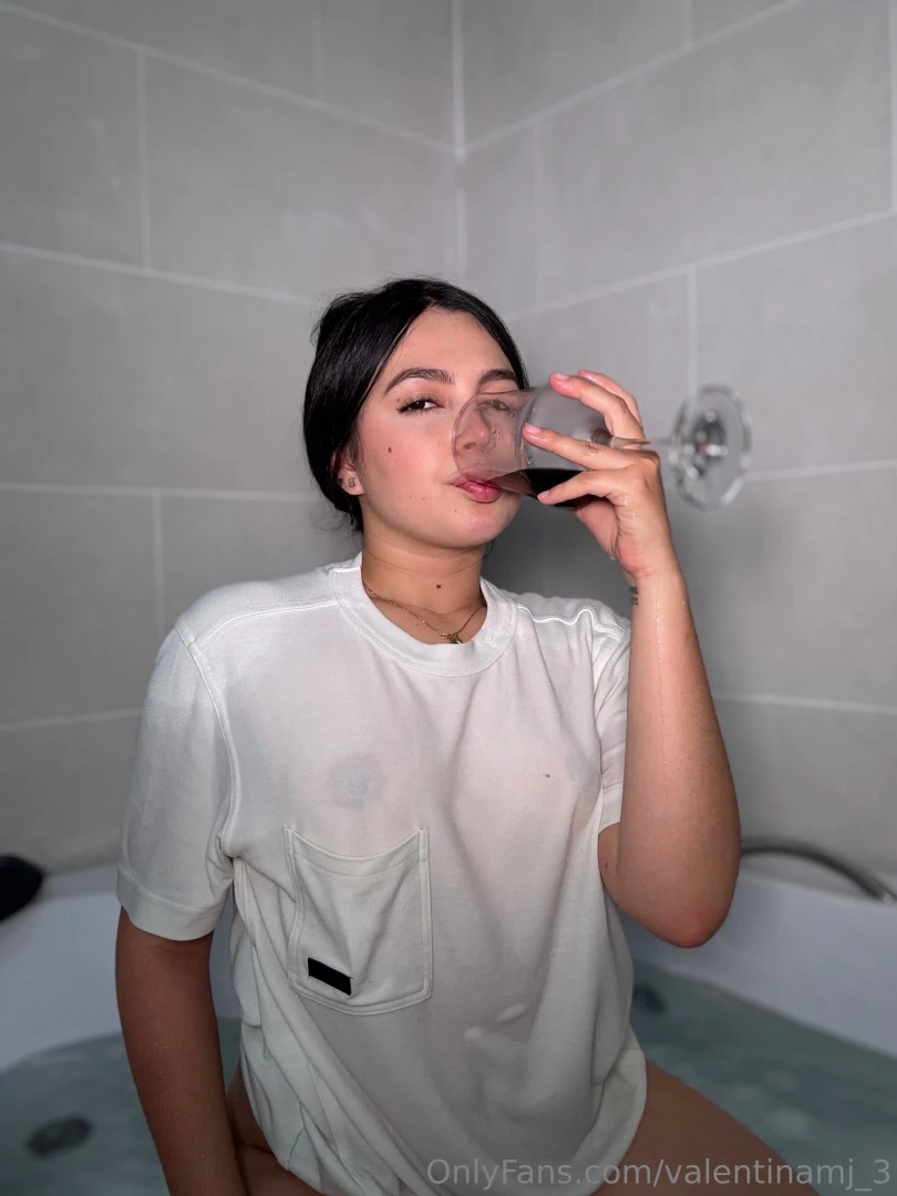 Will you come with me to have a wine 