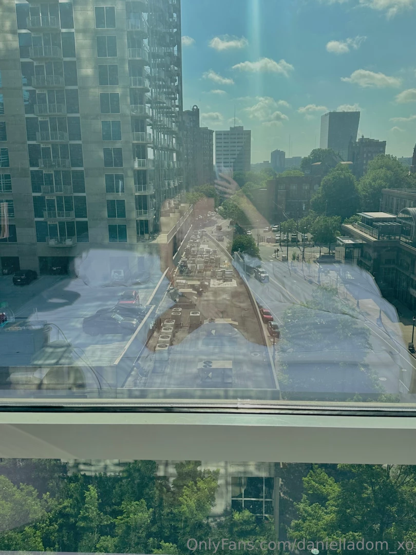 If you tried to zoom in you owe me 5 that s the closest a silly little 