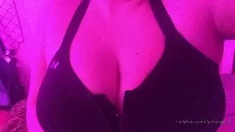 Kinda feel like sending everyone a free full length vid should i 