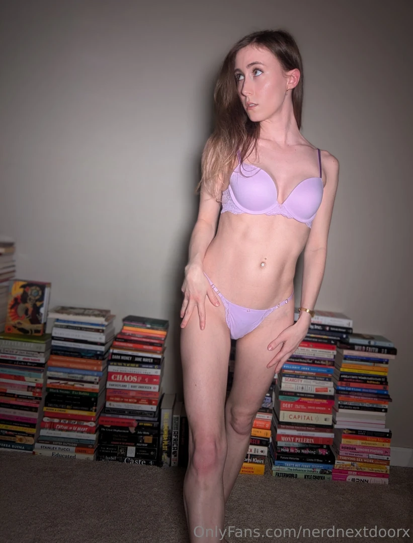 Good morninggggg one of you needs to gift me that sezane coat i want part 1 