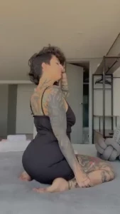 I m guessing you re staring at my ass part 1