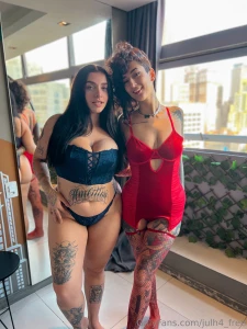 Red and black is such a classic sexy combo can you think of another