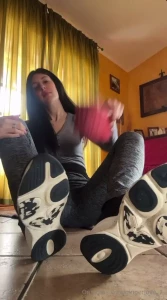 Dopo aver pulito le scarpe ho provato a pulirmi anche i piedi che