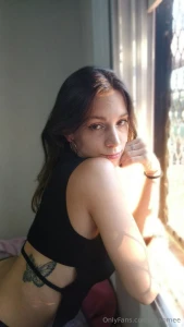 Admiring the scenery a little but you should admire me admirando un