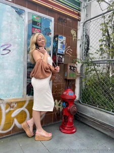 Hi i m in the mood for a good conversation this morning let me know if