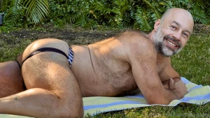 Sexy photo shoot in the hot humidity of ft lauderdale who s going to part 3