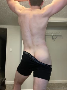 Morning gym got me in a good mood hope my neighbors don t mind me