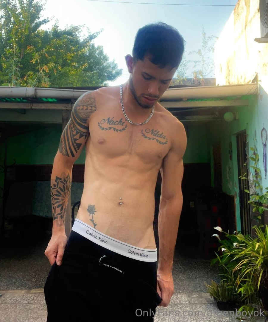 Free nbsp alexthiag nbsp free here is your 23 year old latin boy with 