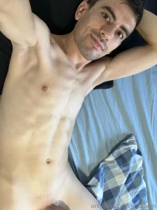 Brand new solo just dropped i know you wanted more so i gave it to you