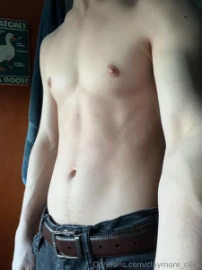 Some pics from my workout this morning need someone to cool me off part 4