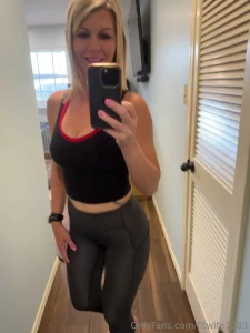 My outfit in the gym and getting ready you know you love my ass on part 2