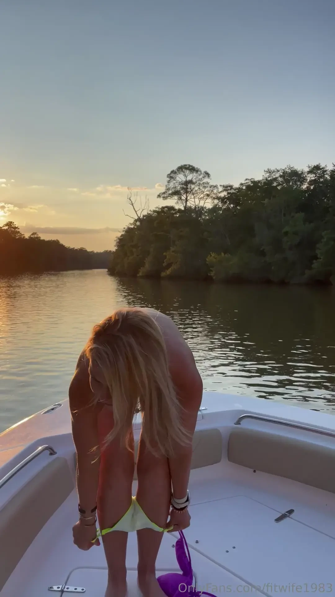 I miss summer and i miss getting butt ass naked on my boat who is over 