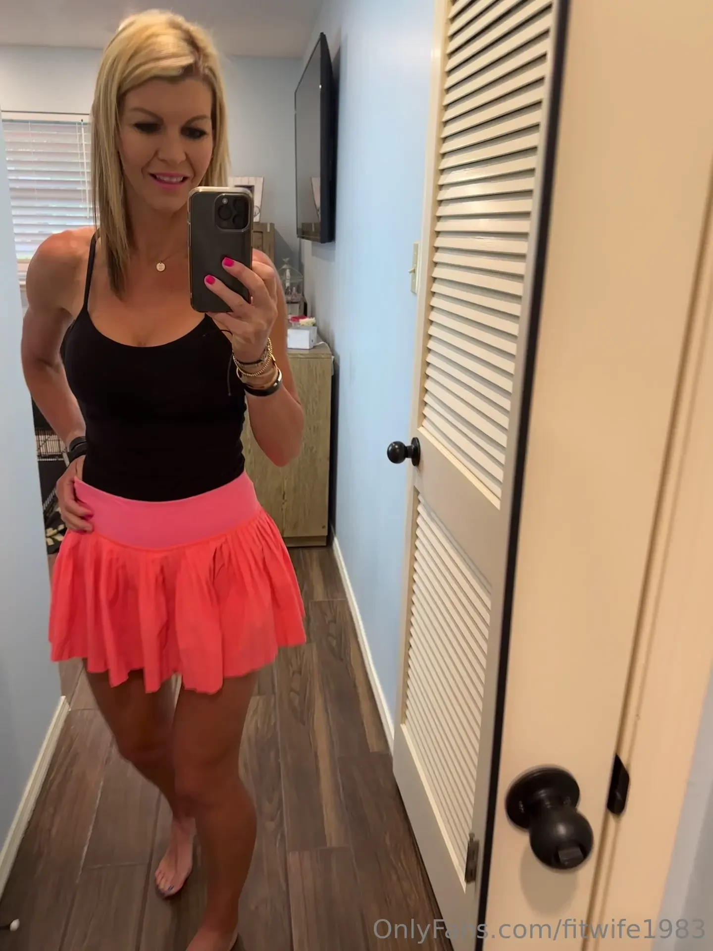 Gosh i love a skort you love my wet pussy under it i cannot wait to be part 3 