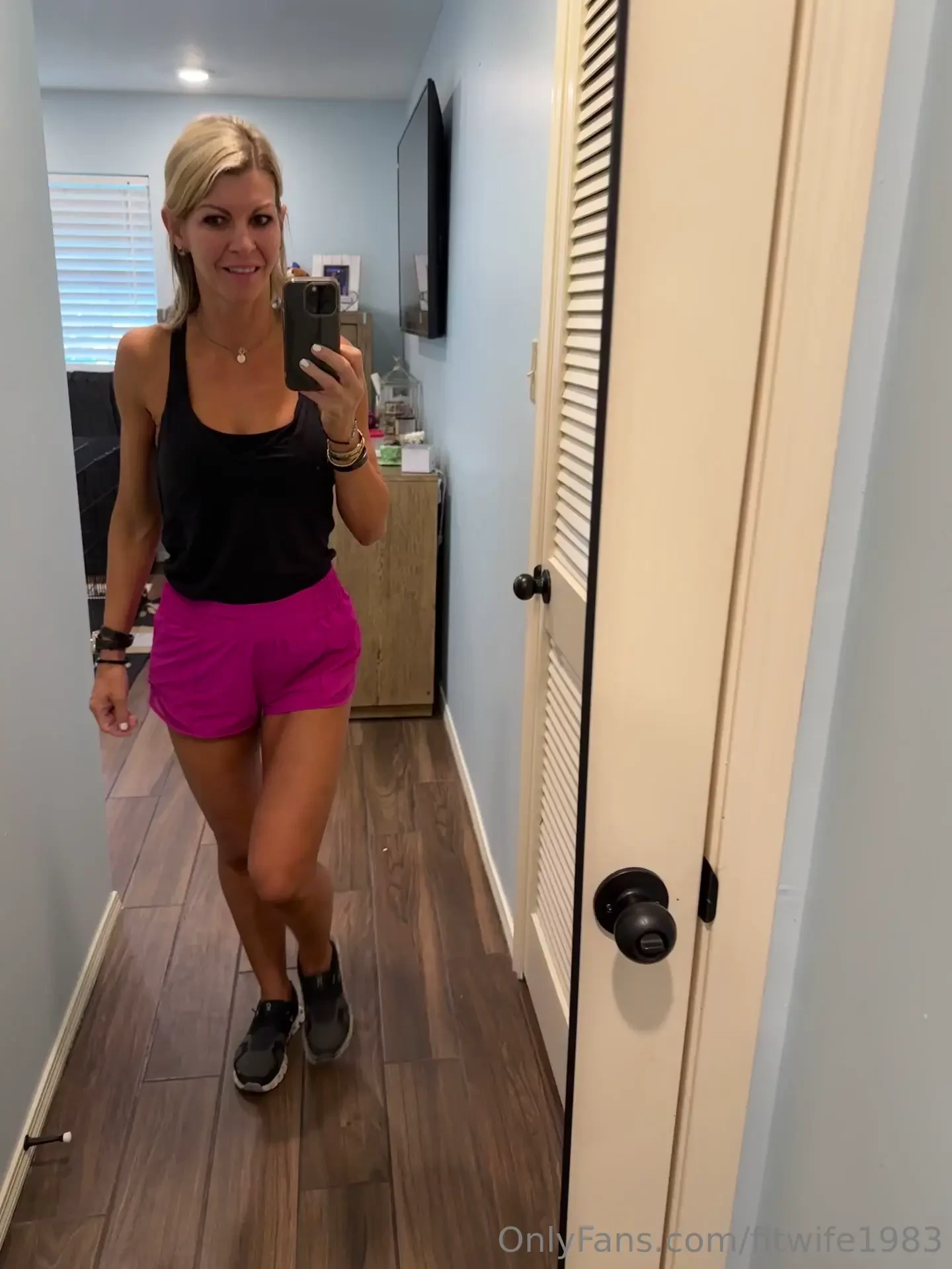 Work day today and some work tits and my fat cat part 1 