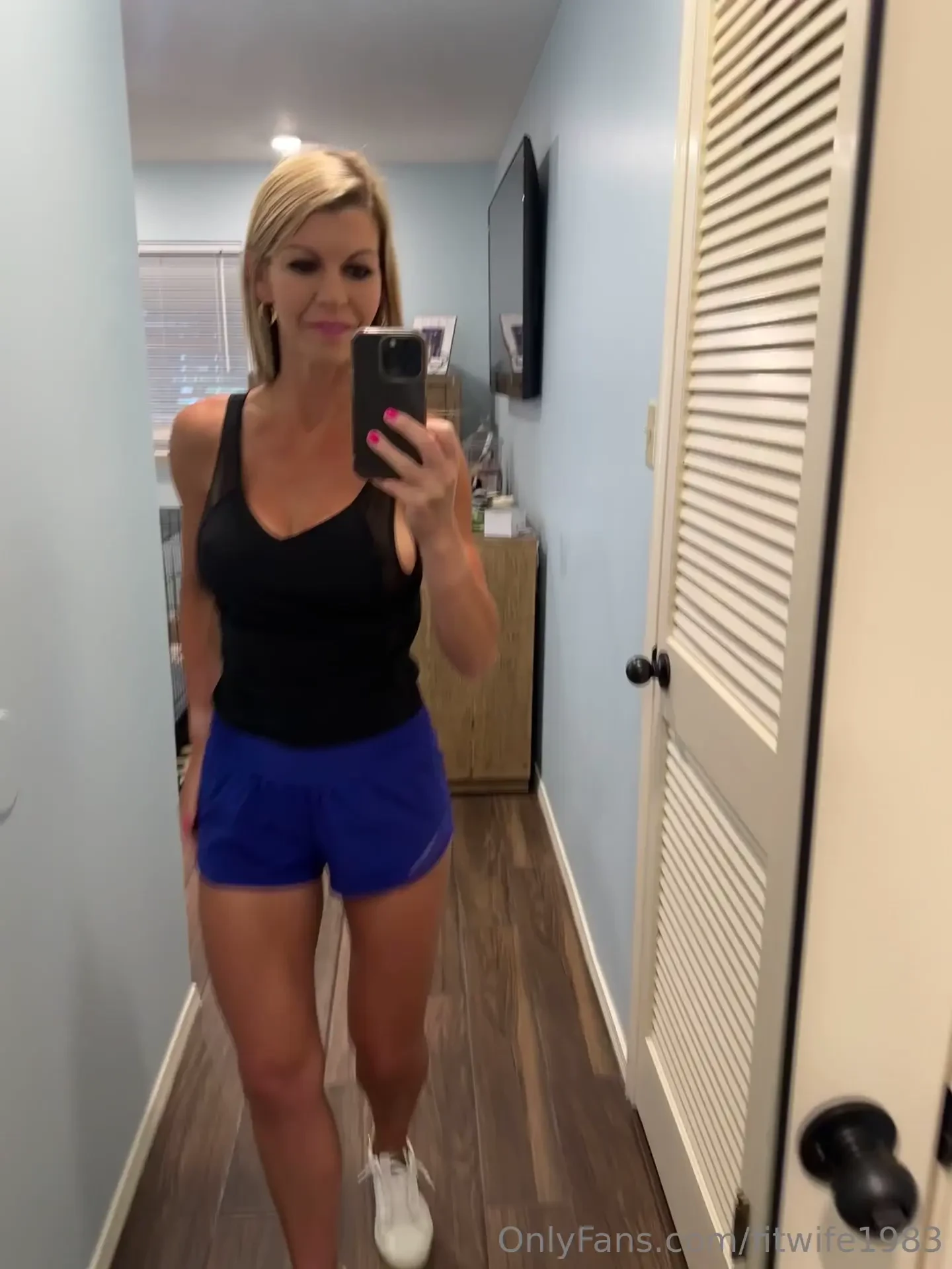 Well i played with my lips earlier but here is the rest of the set i part 2 