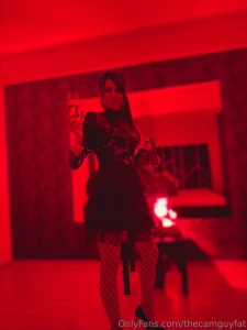 Trying to get the perfect photo at the swingerpary with sexycatty