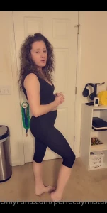 Leggings calves feet and bubbles sounds like a combo