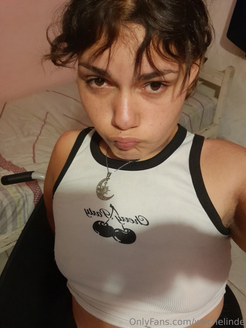 Who will give me some kisses to fall asleep good night 