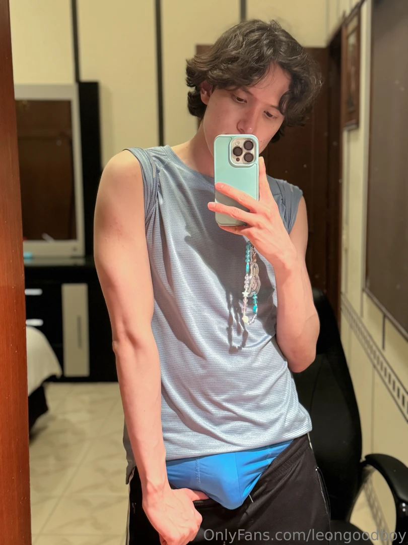 Would you fuck me in the locker room if you saw me offering my ass to part 1 