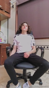 Do you like to see how i show you my tight boi pussy and play with my