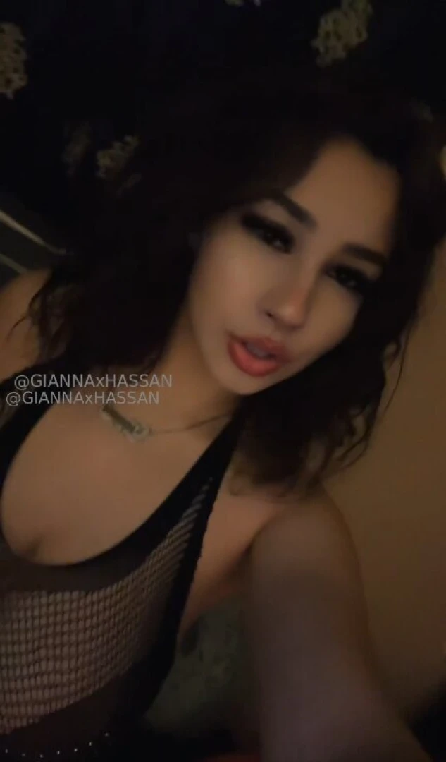 Get a load of these lips all puffy and ready for a mouthful of ur 