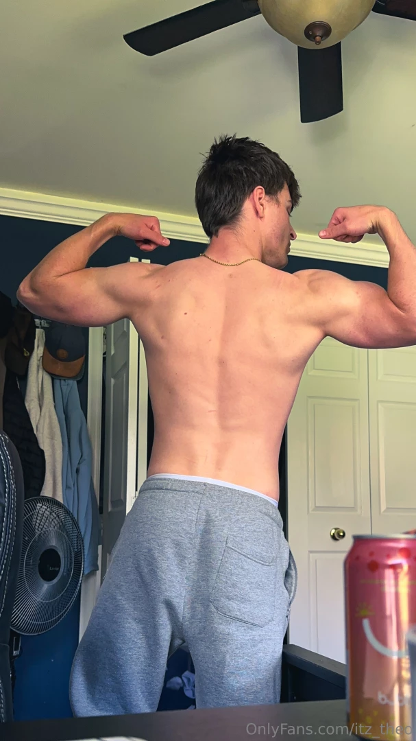 Just got back from the gym had to take some pics while i was changing part 2 