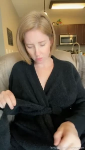 Very horny pregnant lady here part 1