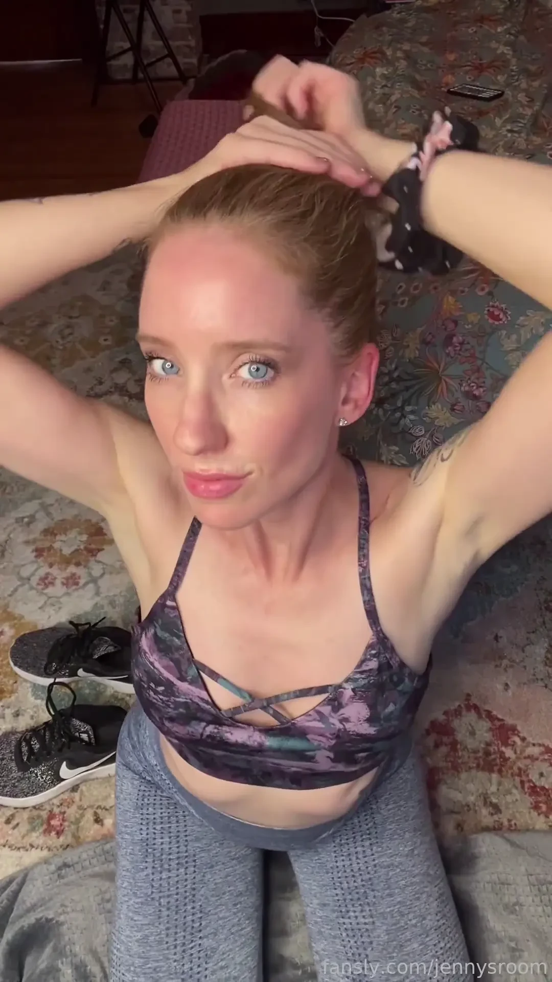 Putting my hair up to suck your cock 