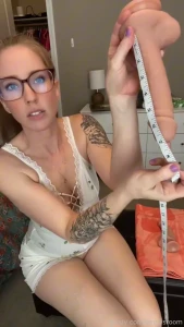 Comparing 6 different sized dildos to find the best one part 1