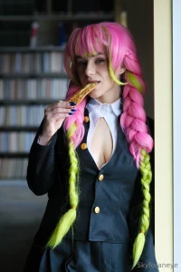 Mitsuri in the library pt 1 part 10