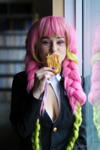 Mitsuri in the library pt 1 part 17