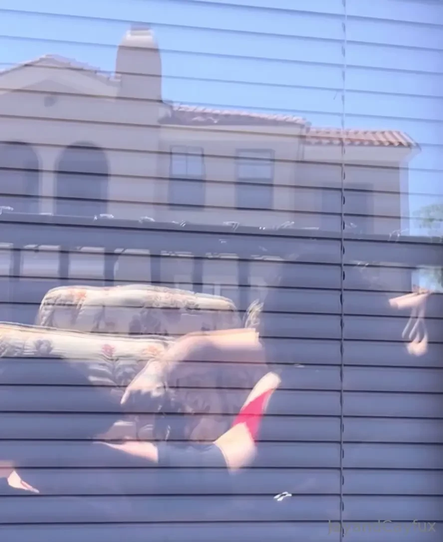 Face in ass to start the day 