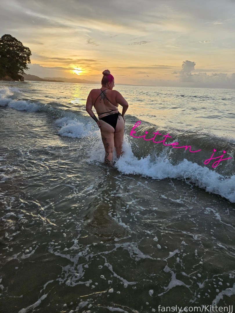 Happy sexy saturday just a few more days in costa rica before i start 